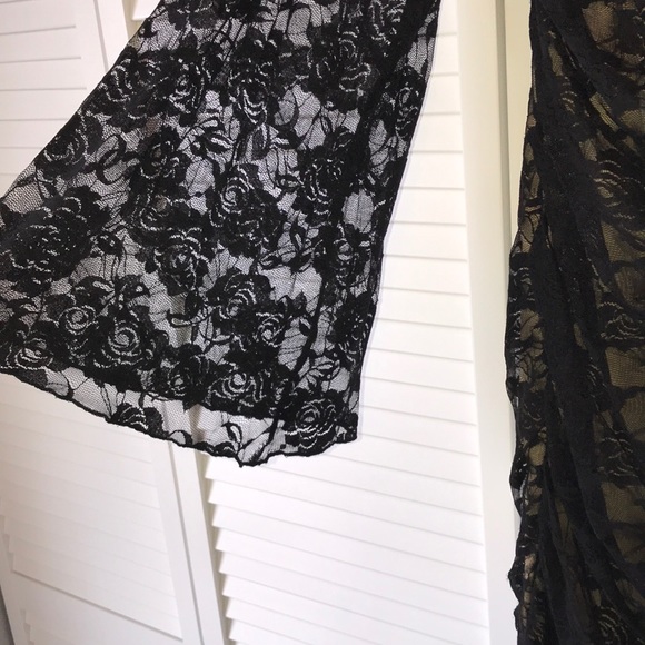 black lace one-sleeve dress - Picture 2 of 3